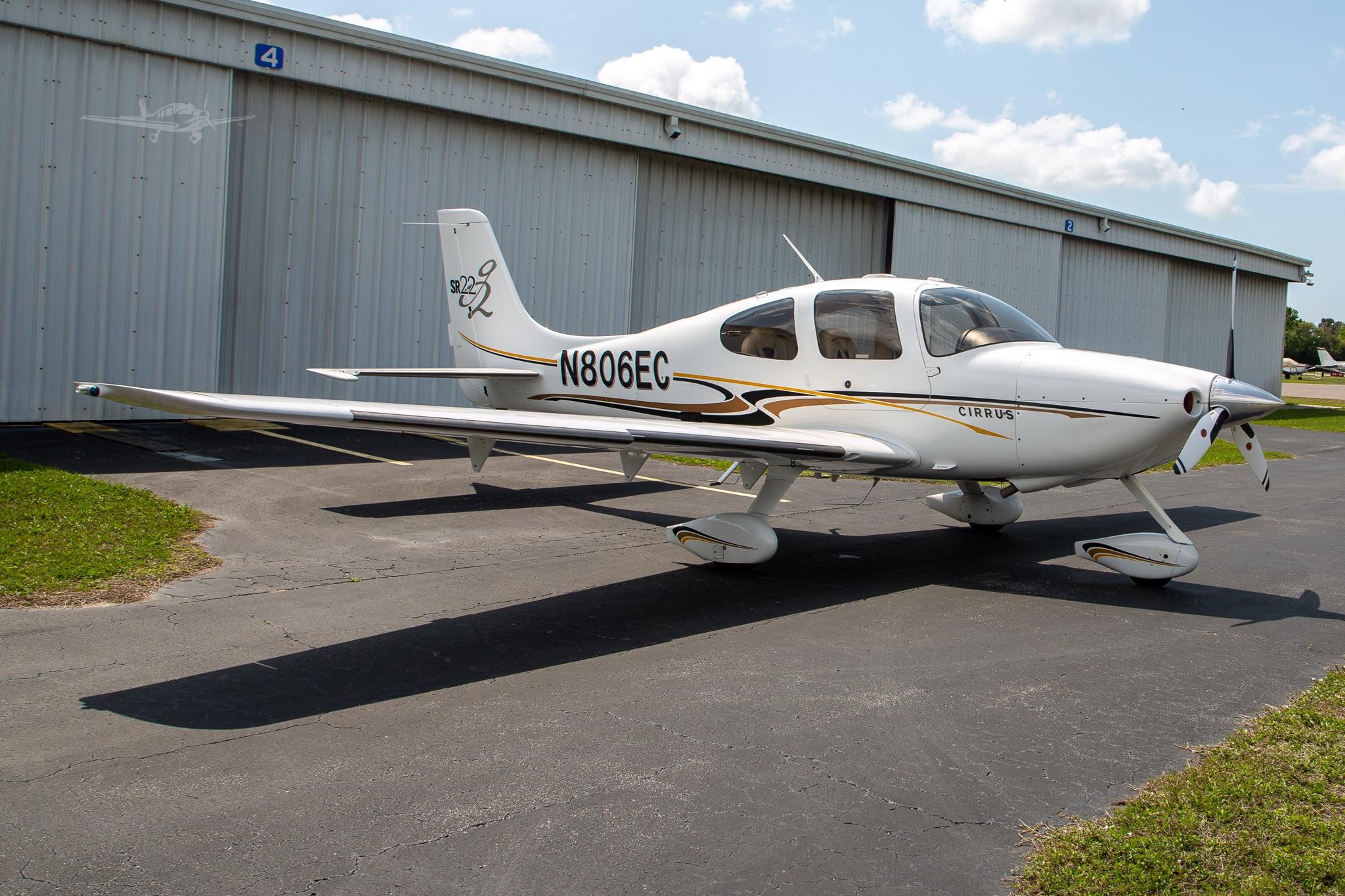Cirrus SR22