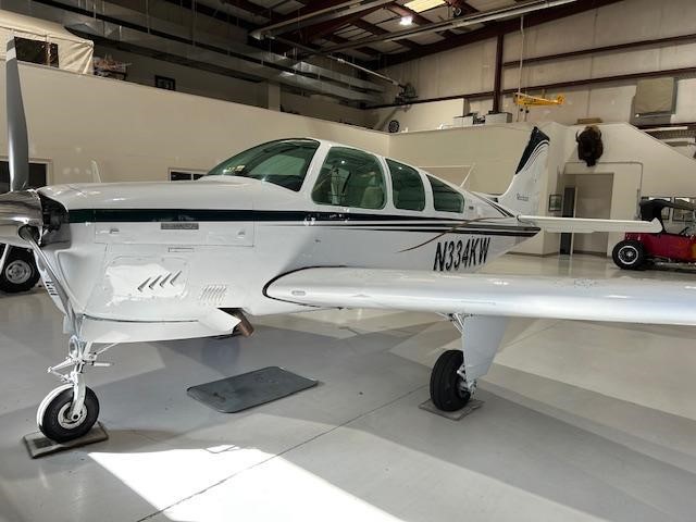 Beechcraft F33A Bonanza
