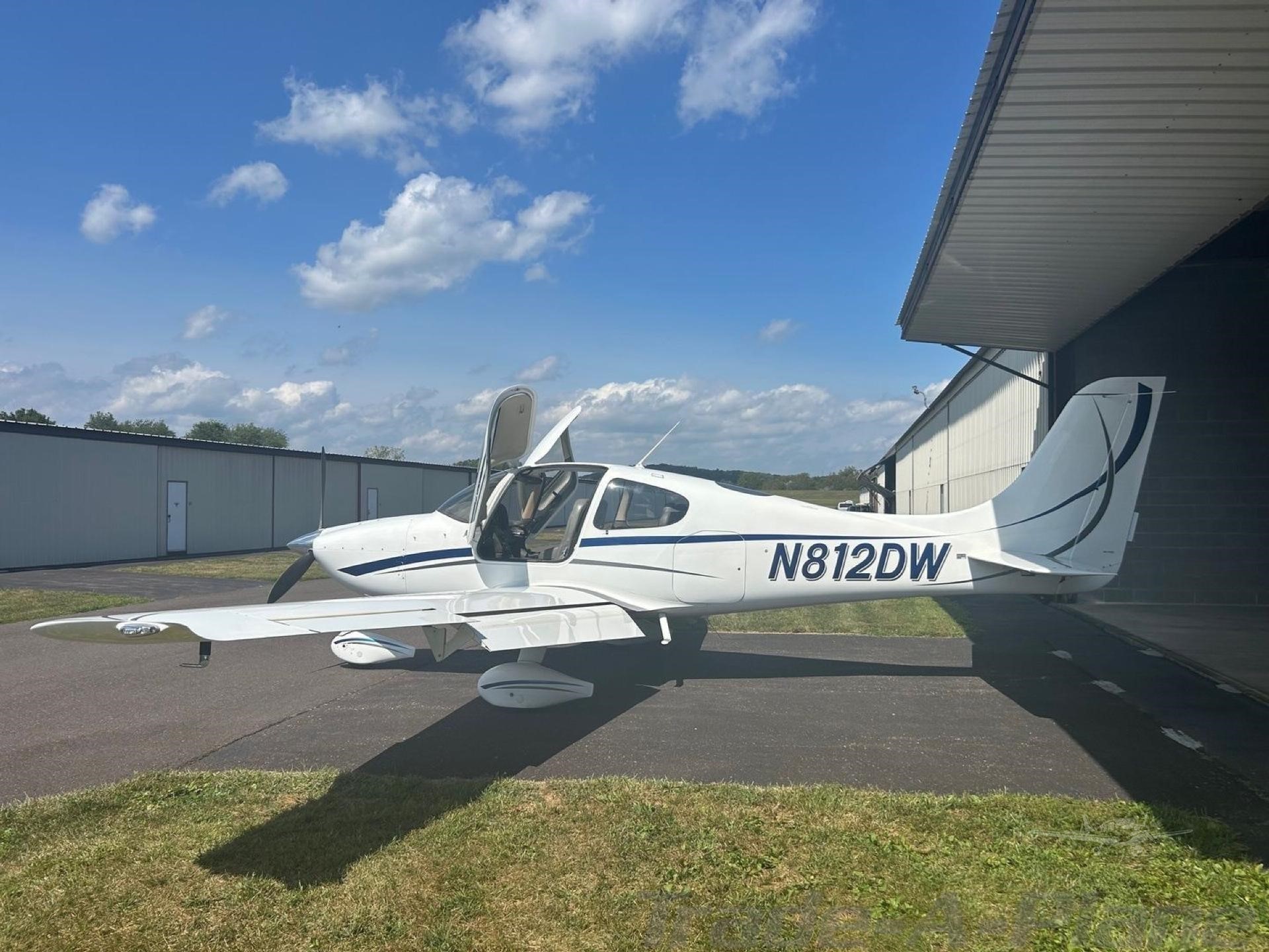 Cirrus SR22