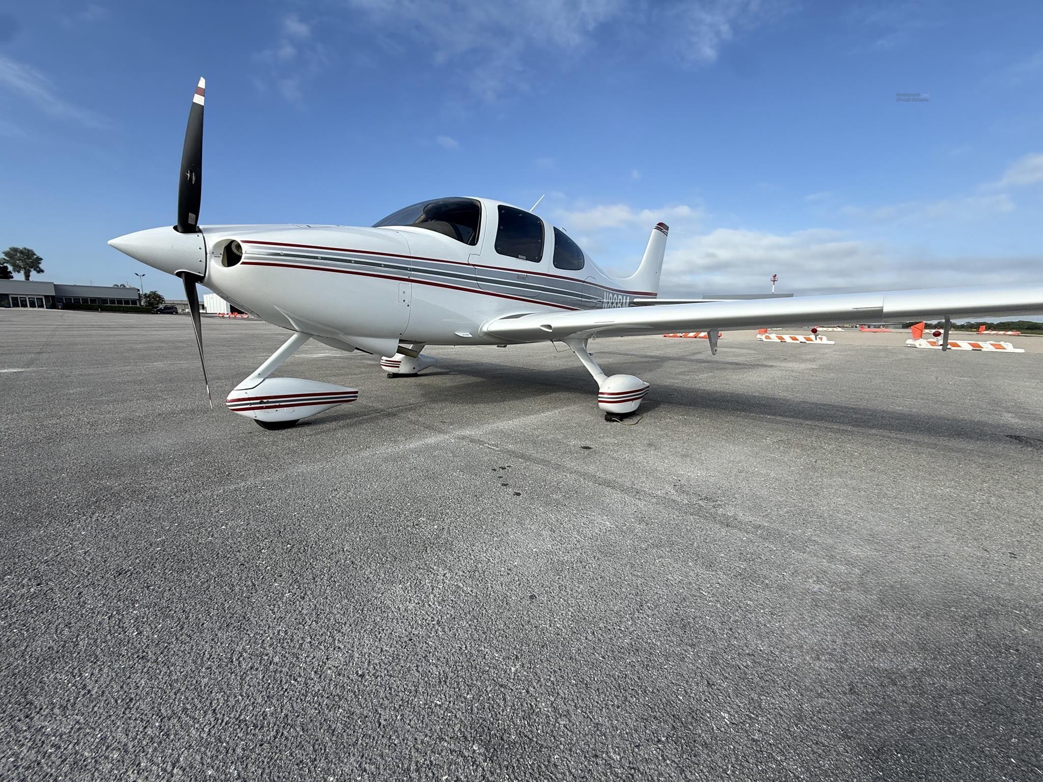 Cirrus SR22