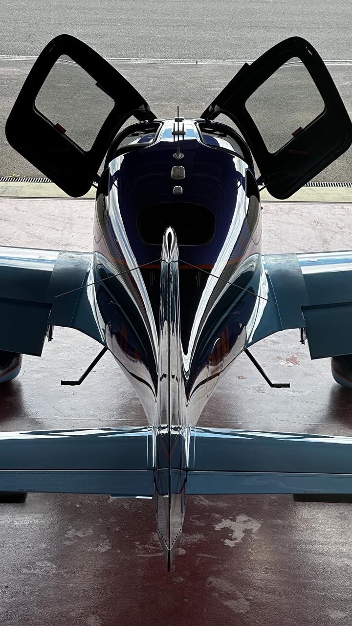 Cirrus SR22