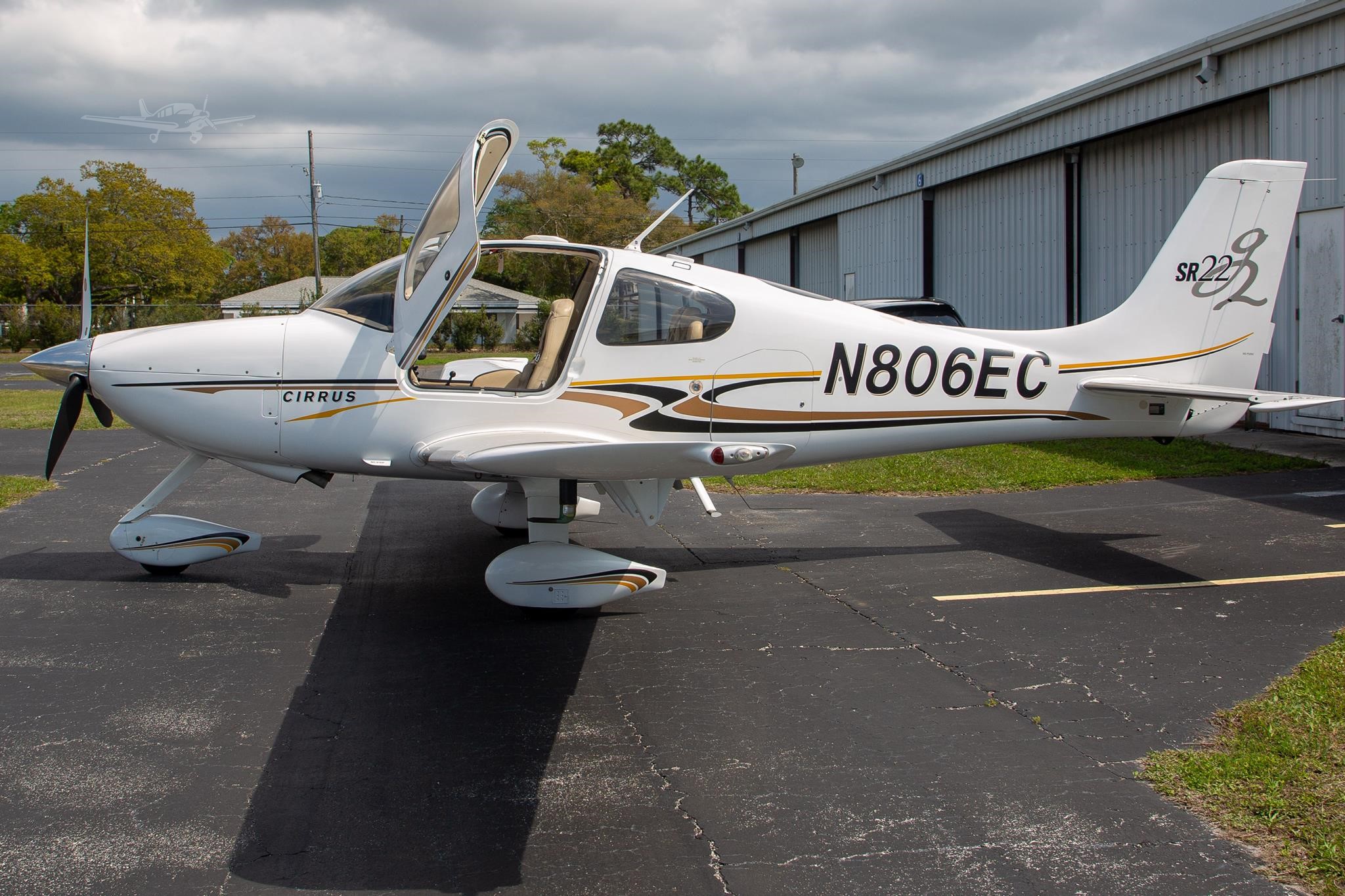 Cirrus SR22