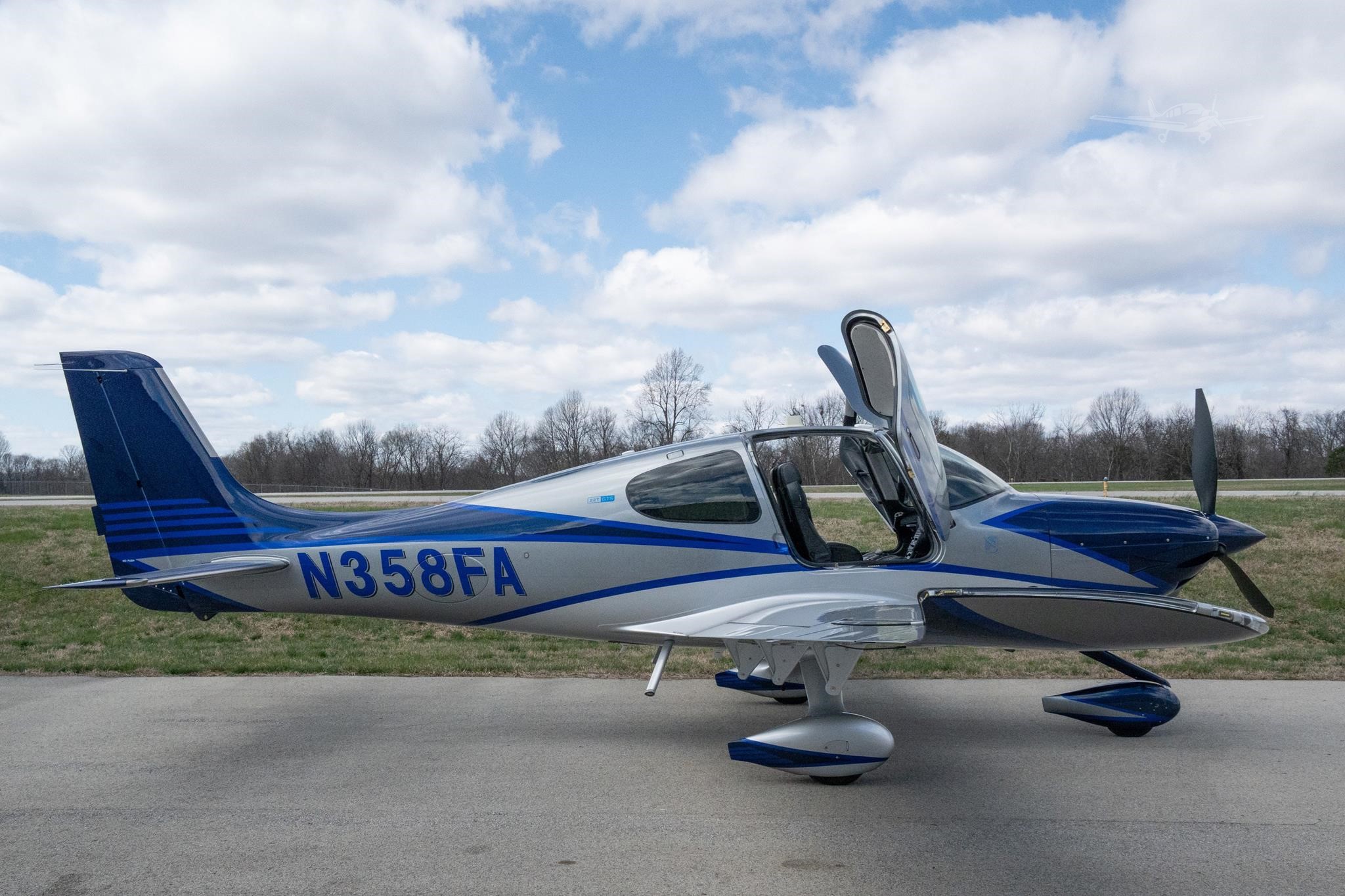 Cirrus SR22