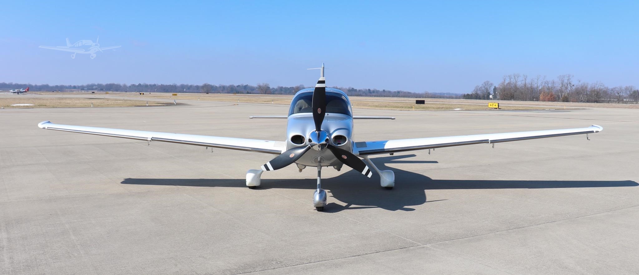 Cirrus SR22