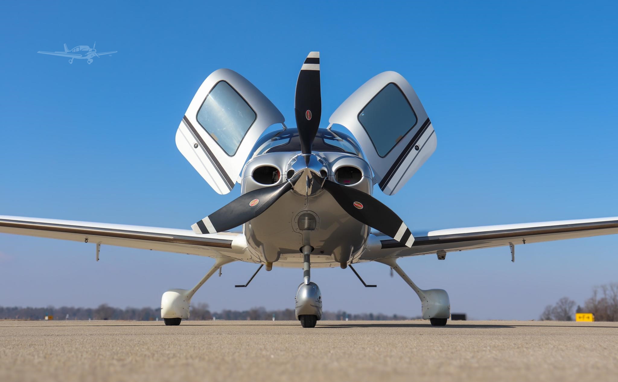 Cirrus SR22