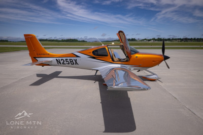 Cirrus SR22