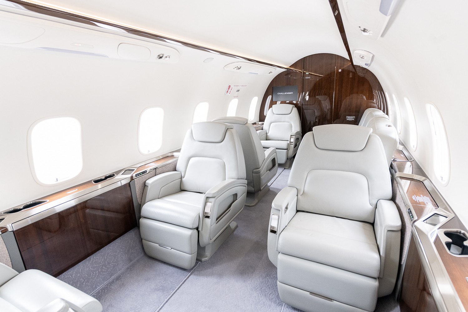 Challenger 350