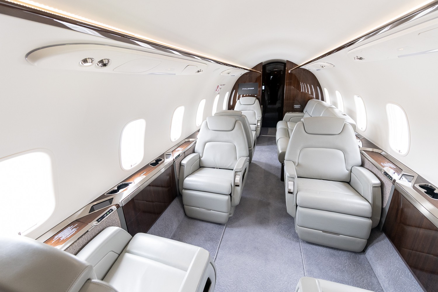 Challenger 350