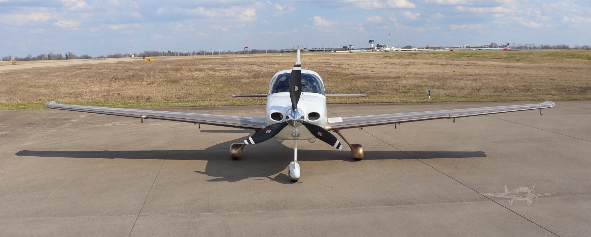 Cirrus SR22