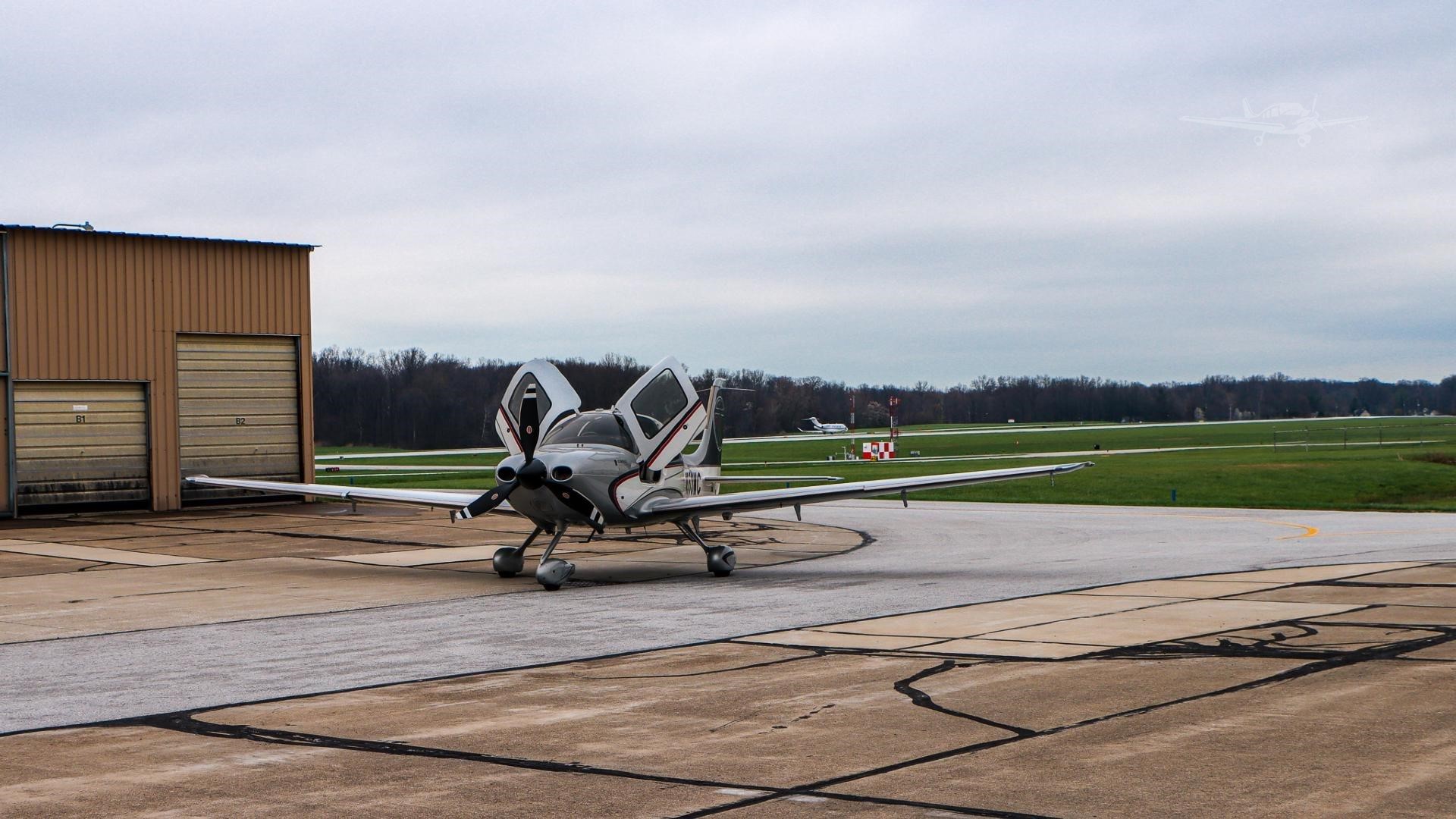 Cirrus SR22