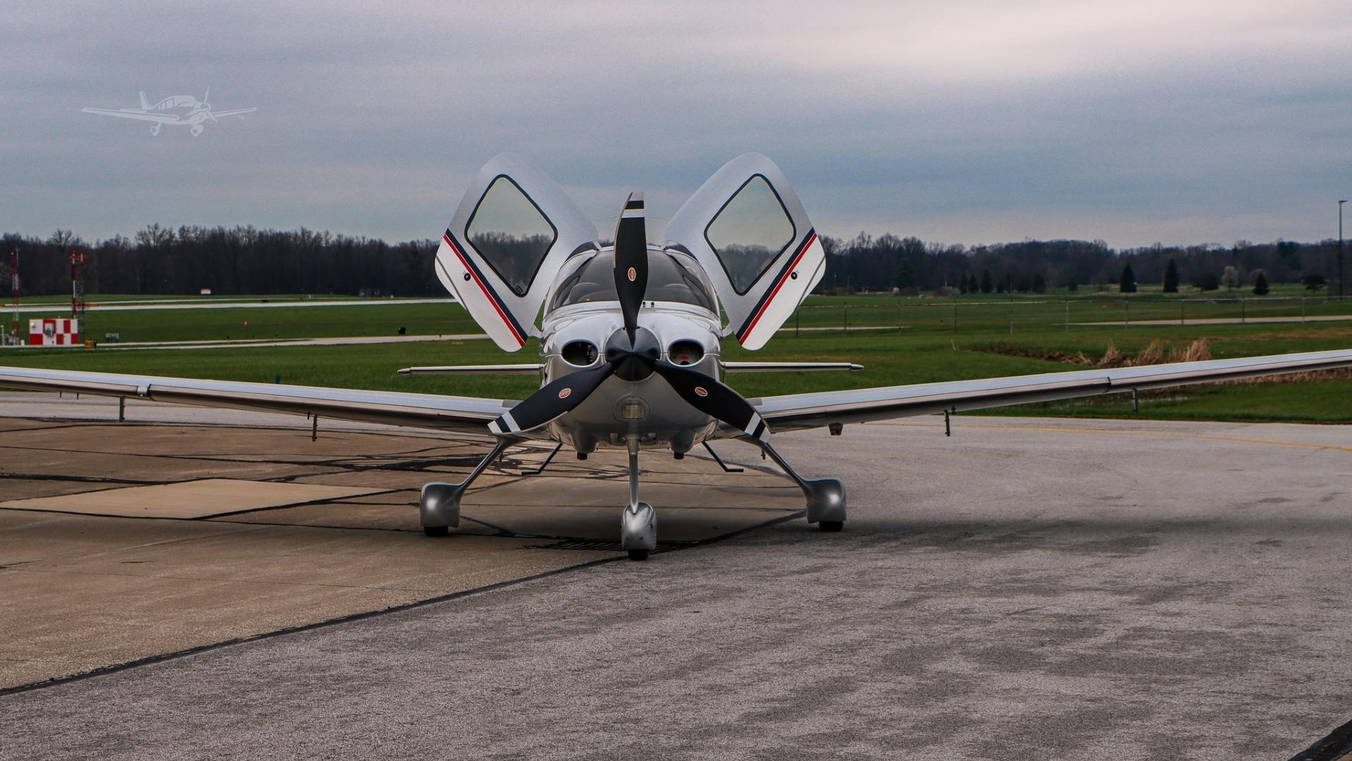 Cirrus SR22