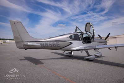 Cirrus SR22