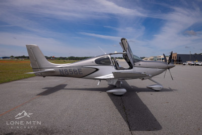 Cirrus SR22