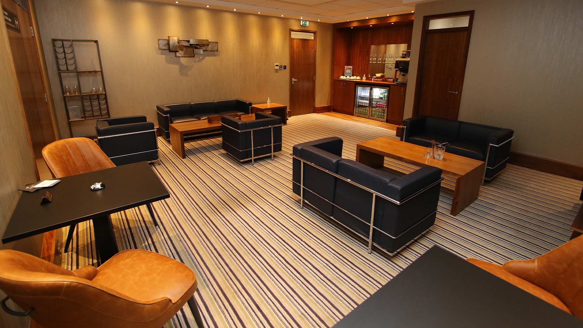 Universal Aviation London, Raf Northolt — operator location image