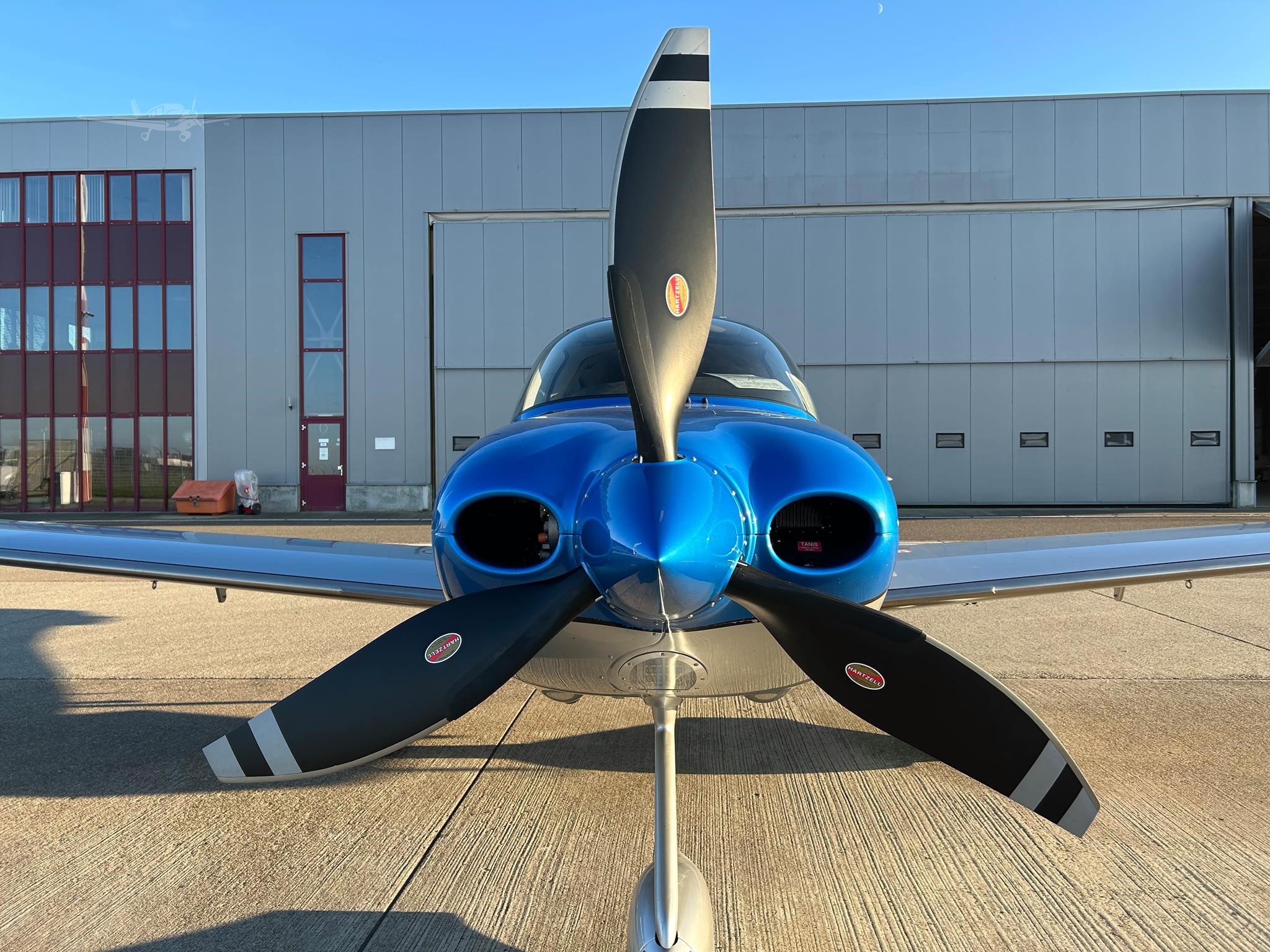 Cirrus SR22
