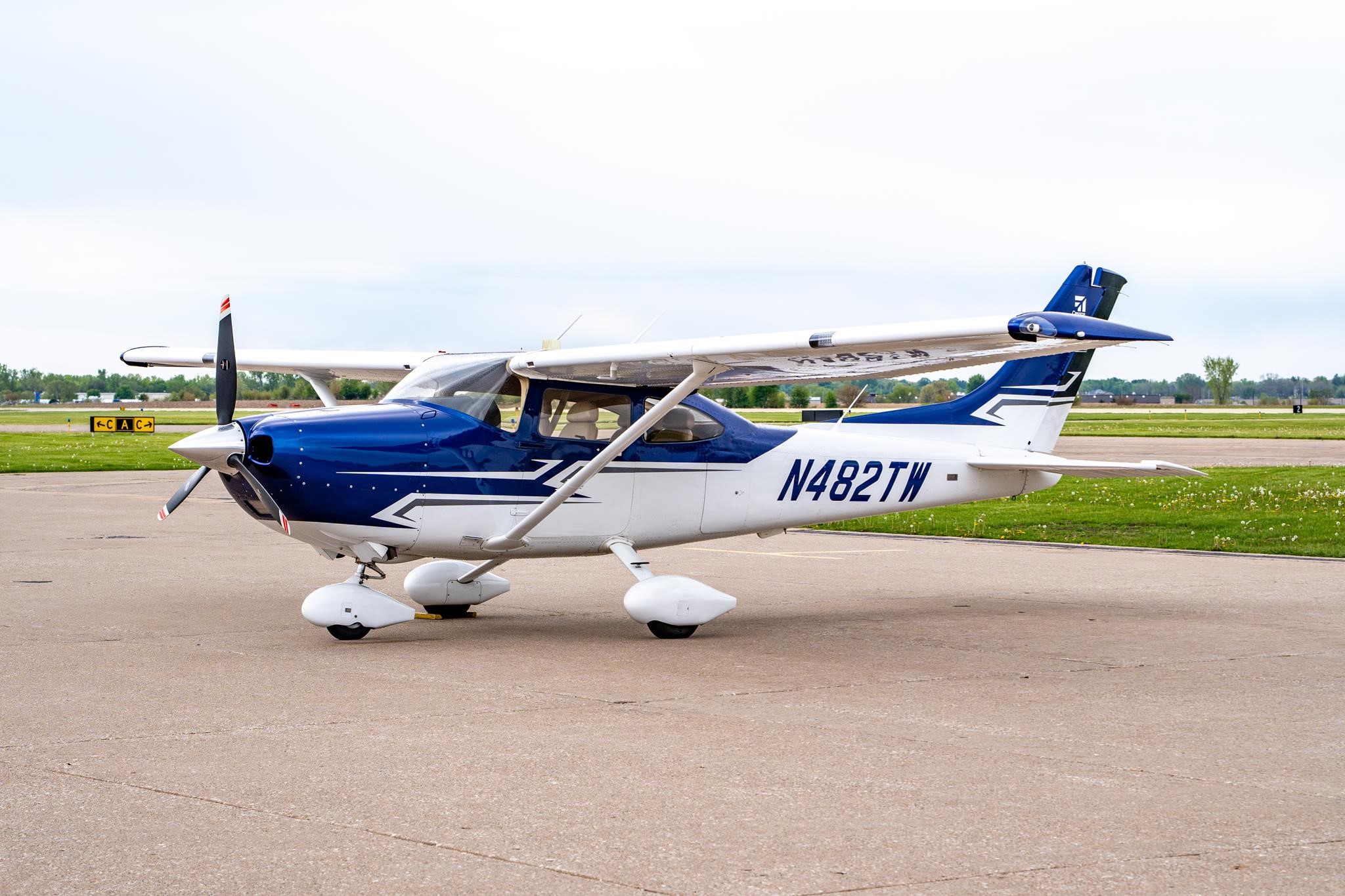 Cessna 182