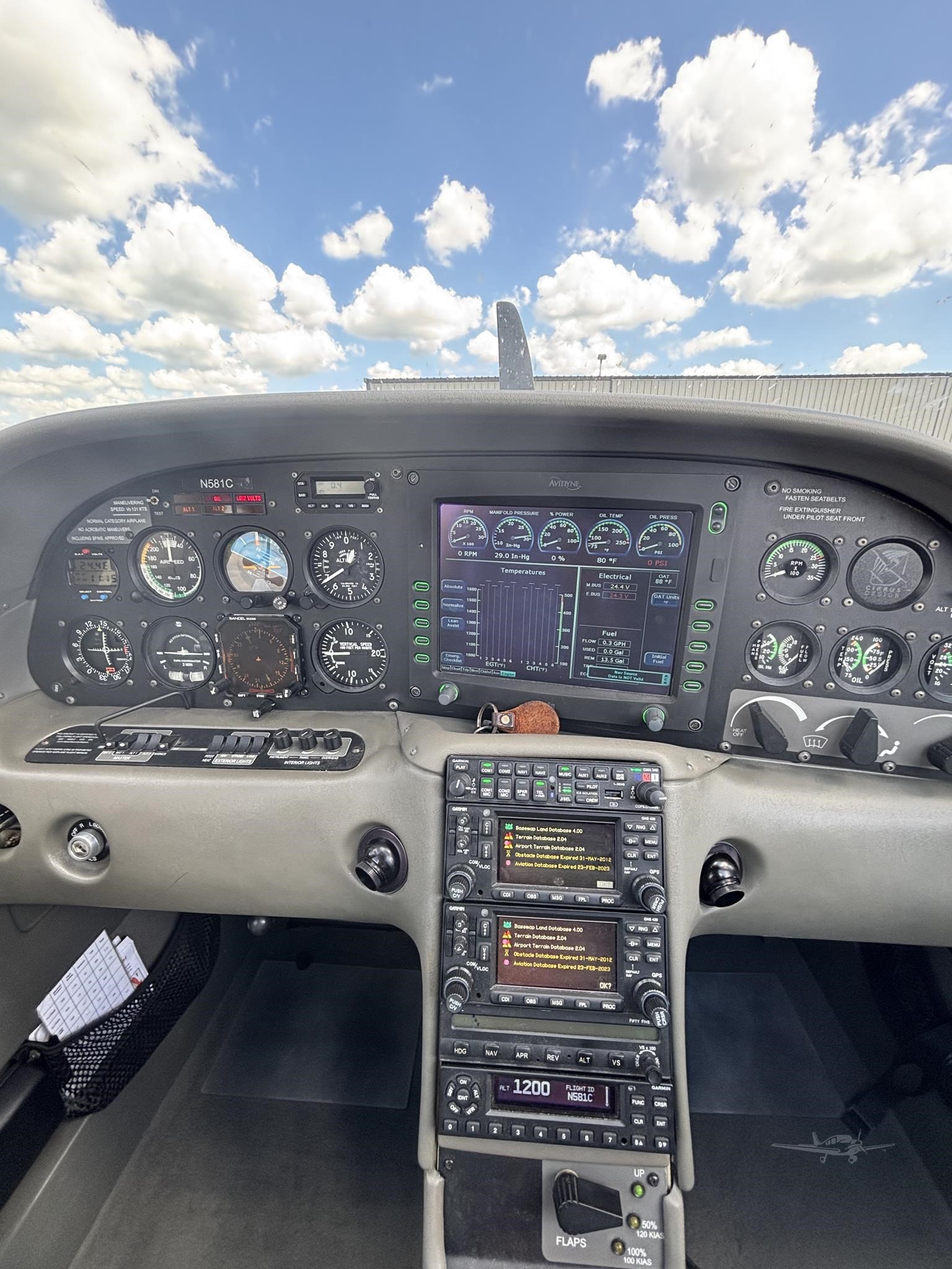 Cirrus SR20