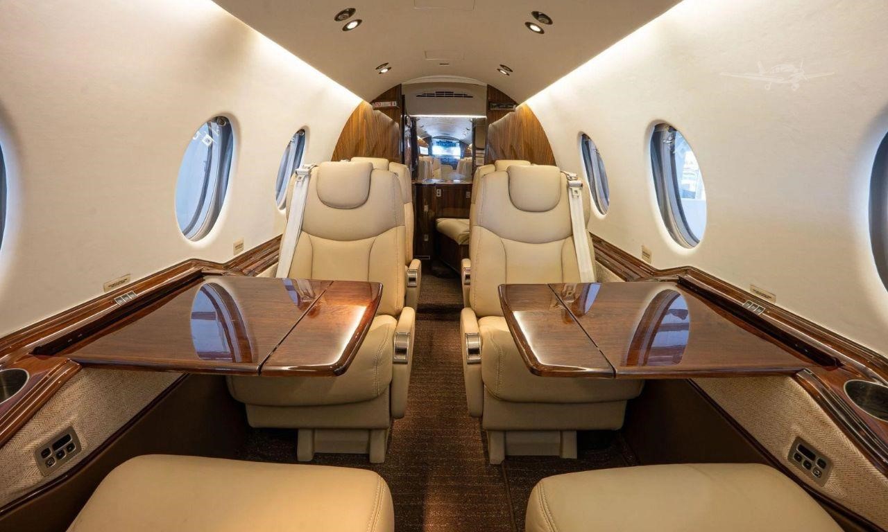 Hawker 400XP