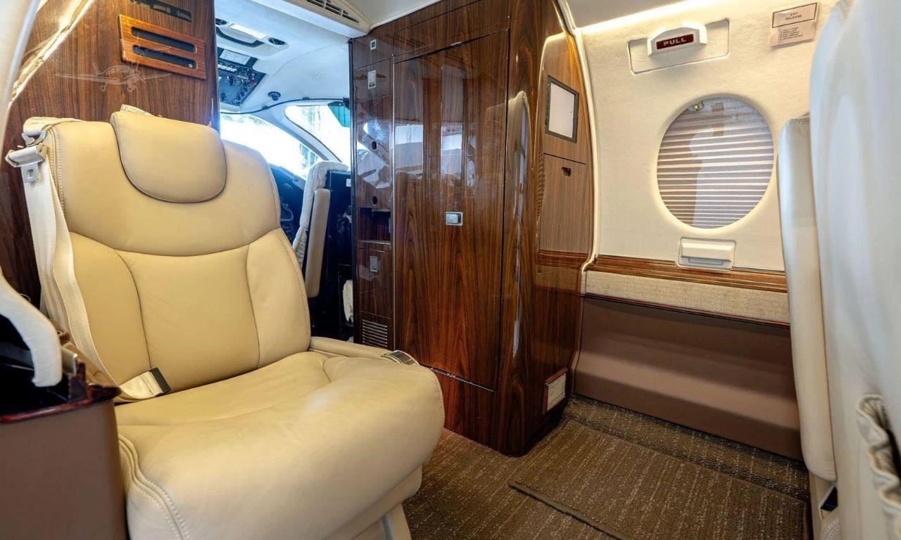 Hawker 400XP