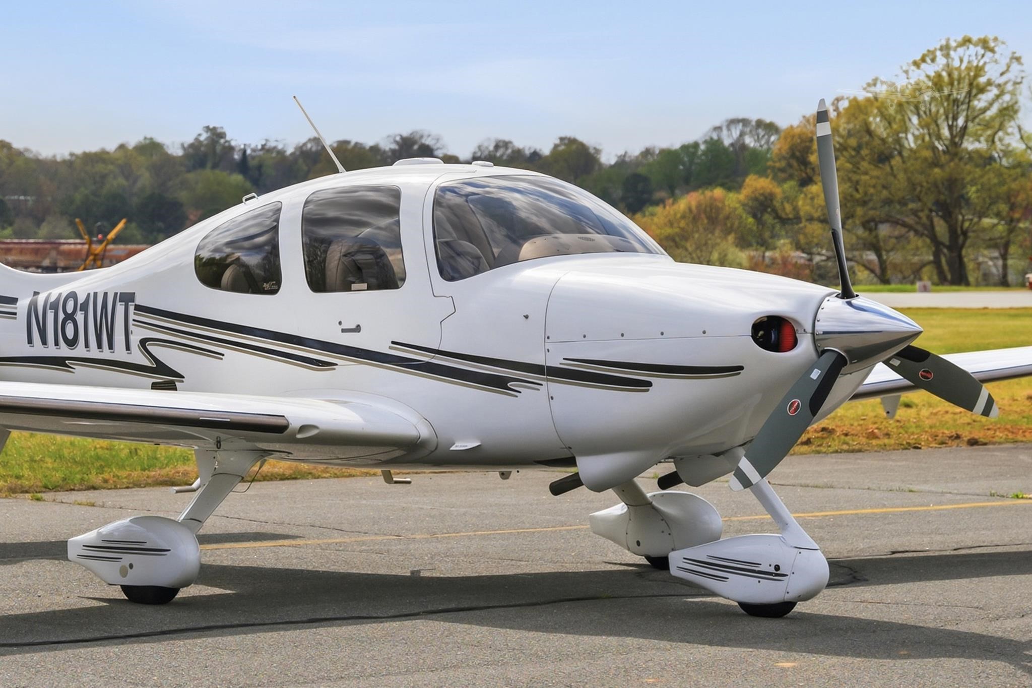 Cirrus SR22