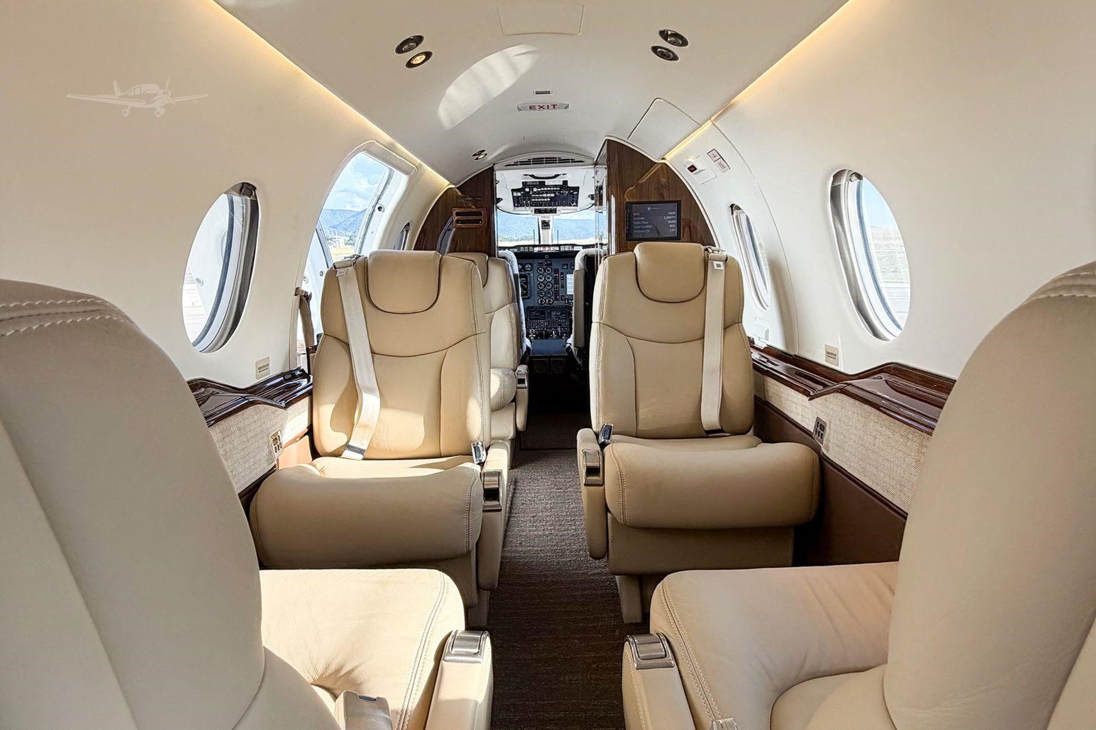 Hawker 400XP