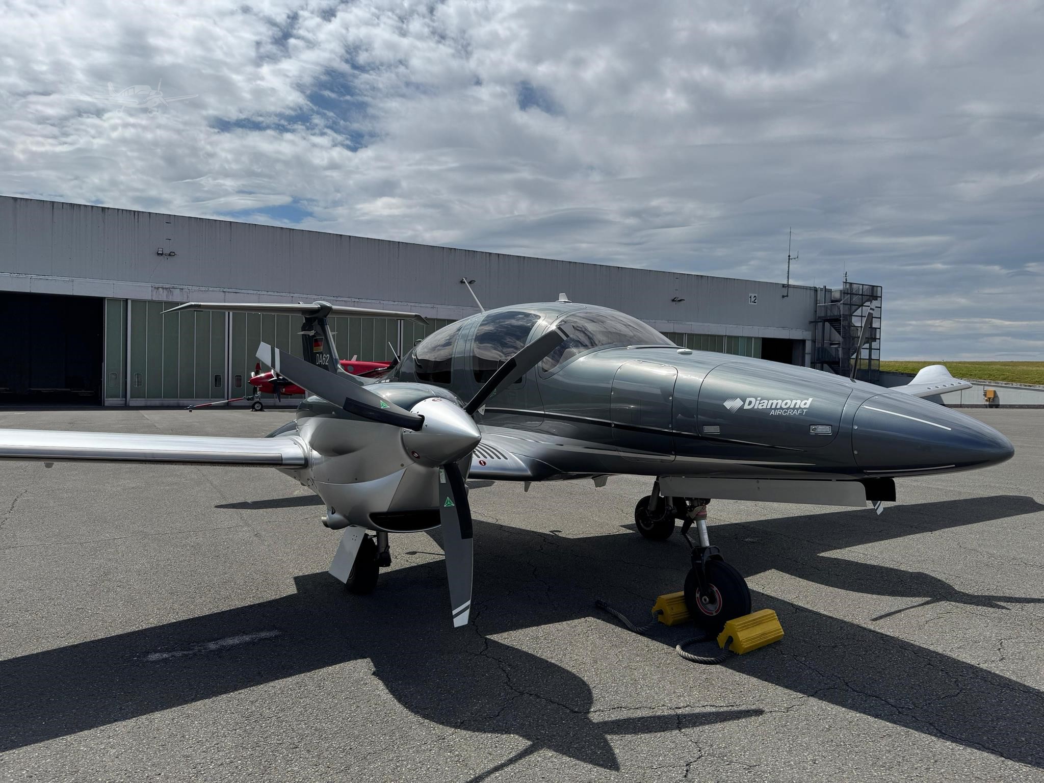Diamond DA62