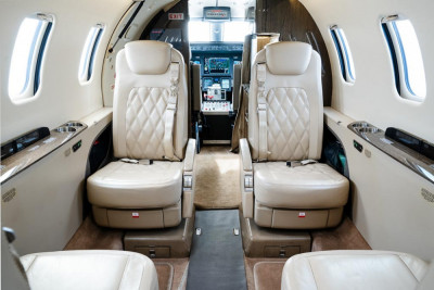 Learjet 75