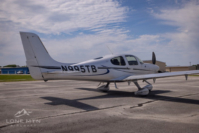 Cirrus SR22