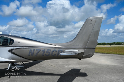 Cirrus SR22