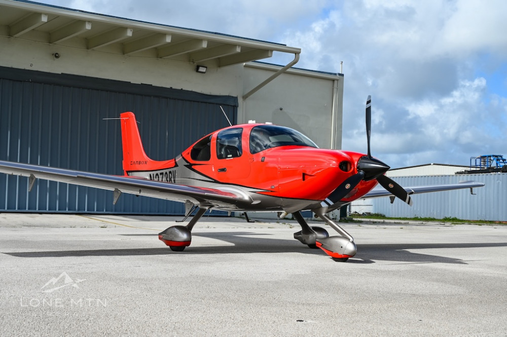 Cirrus SR22