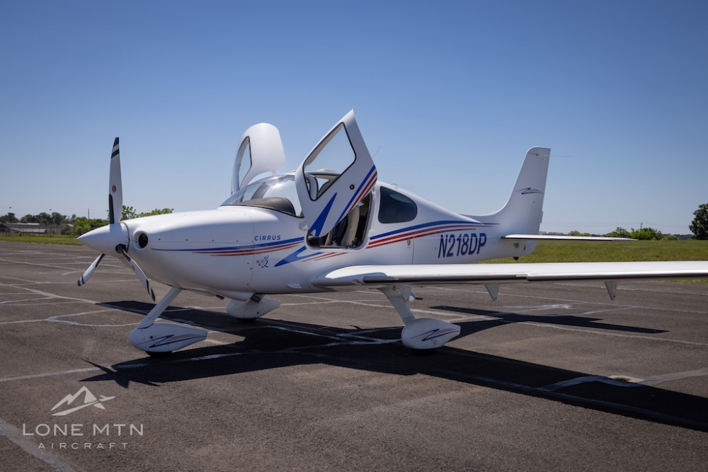 Cirrus SR22