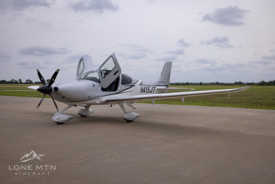Cirrus SR22