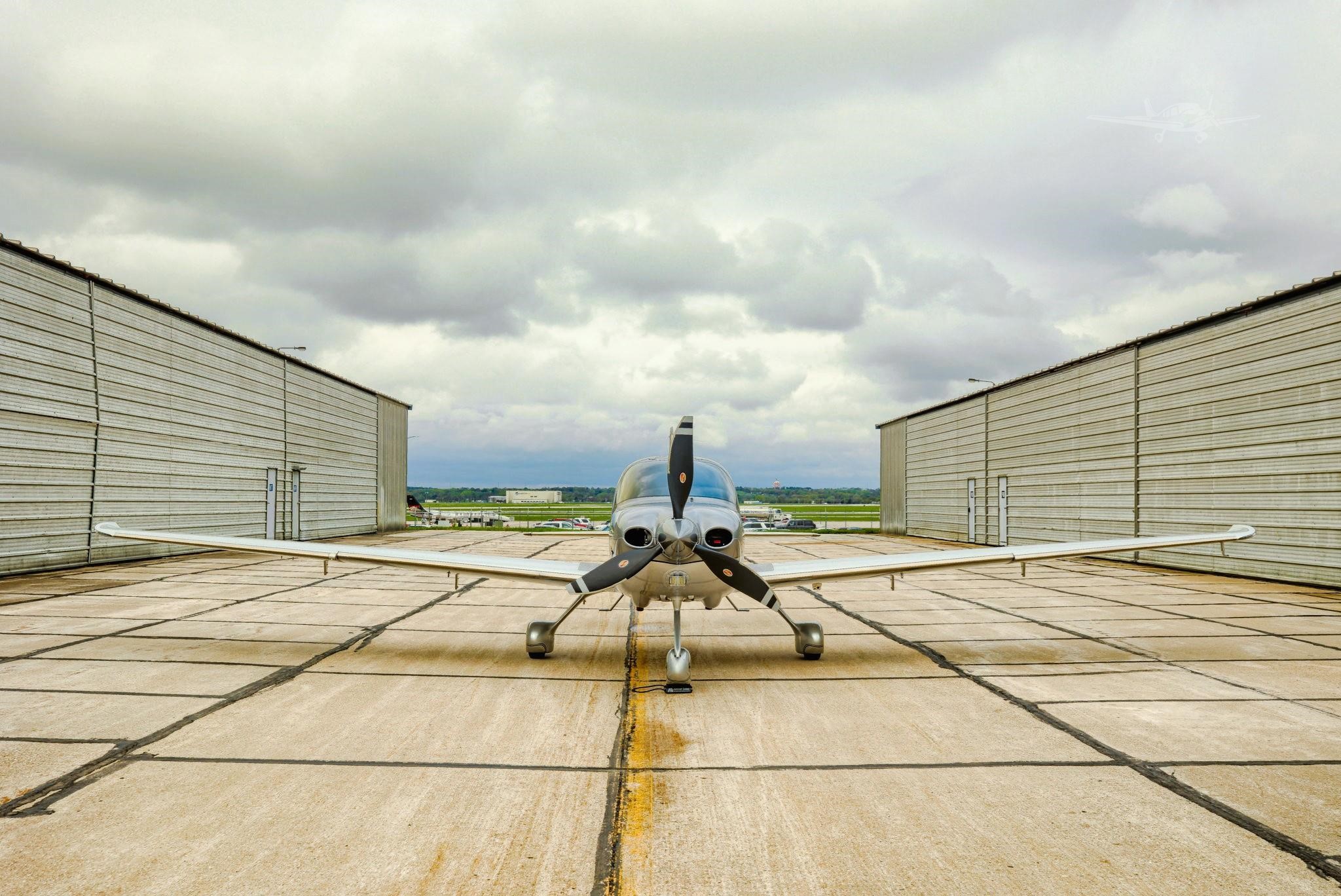 Cirrus SR22