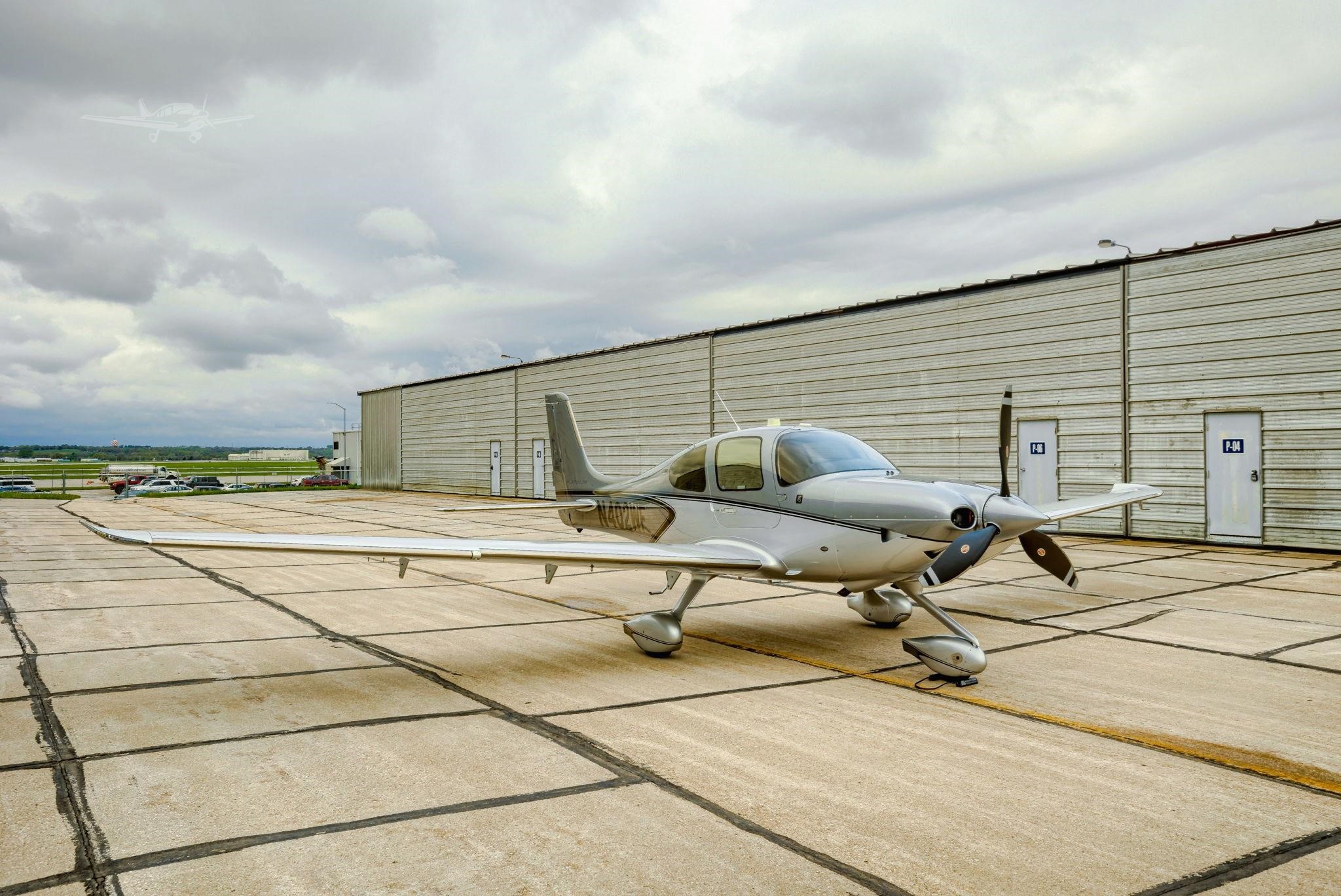 Cirrus SR22