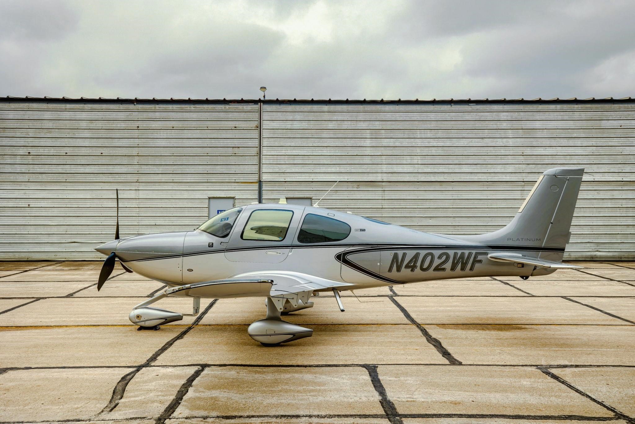 Cirrus SR22