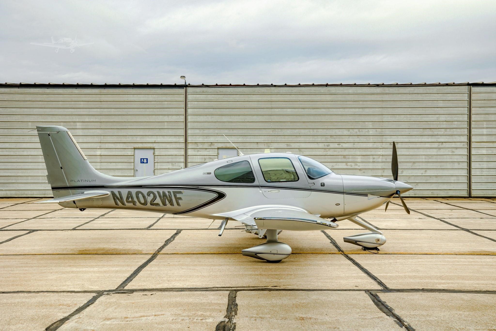 Cirrus SR22