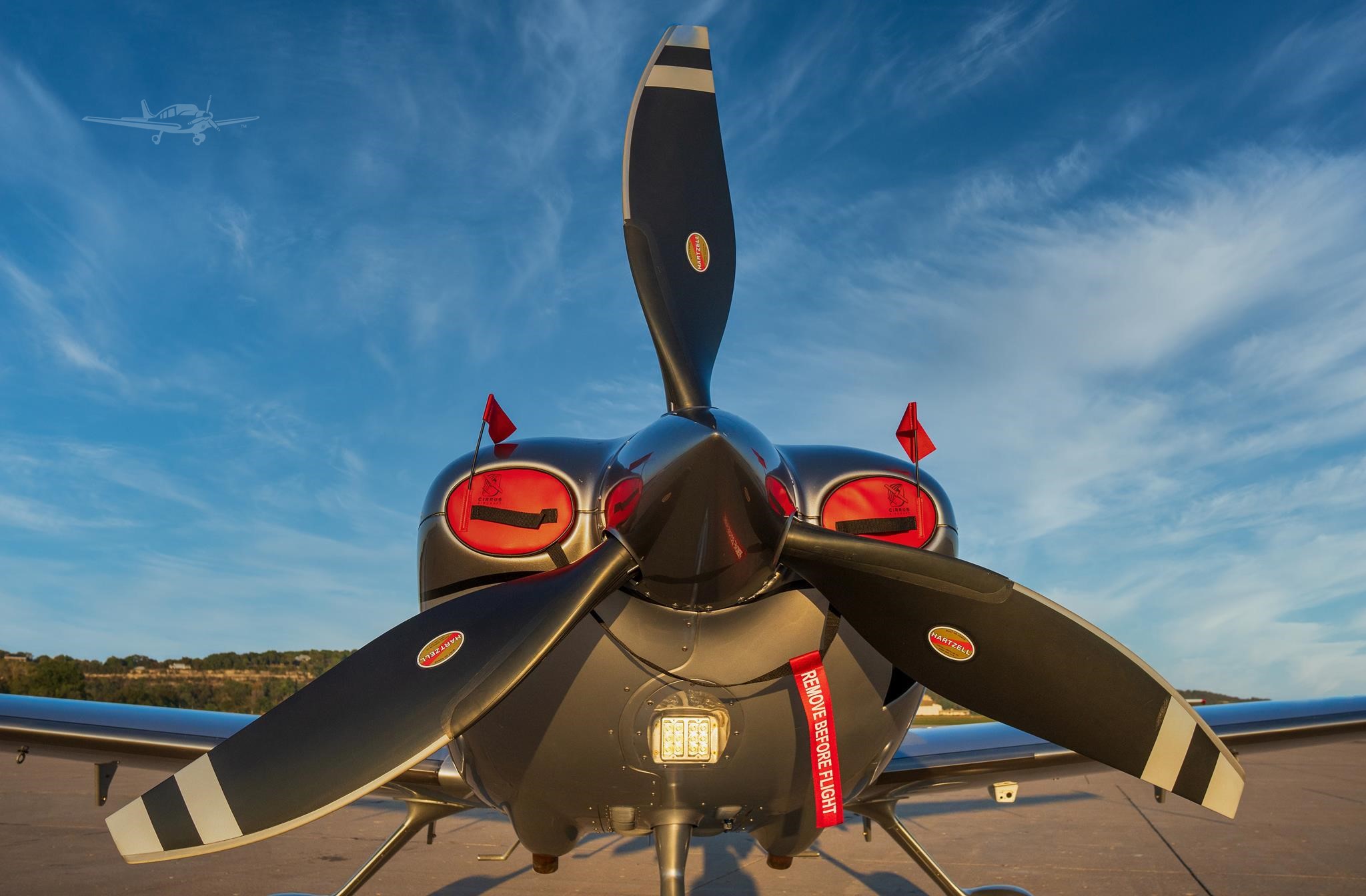 Cirrus SR22