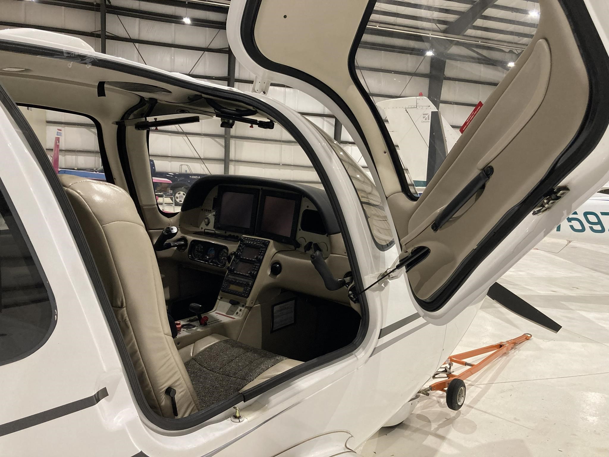 Cirrus SR20