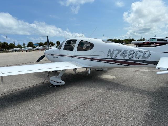 Cirrus SR22