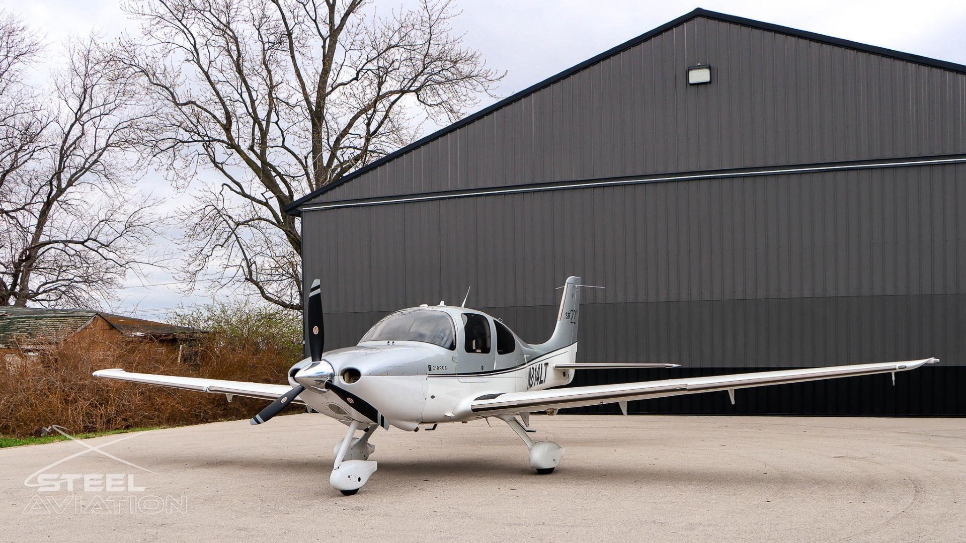 Cirrus SR22
