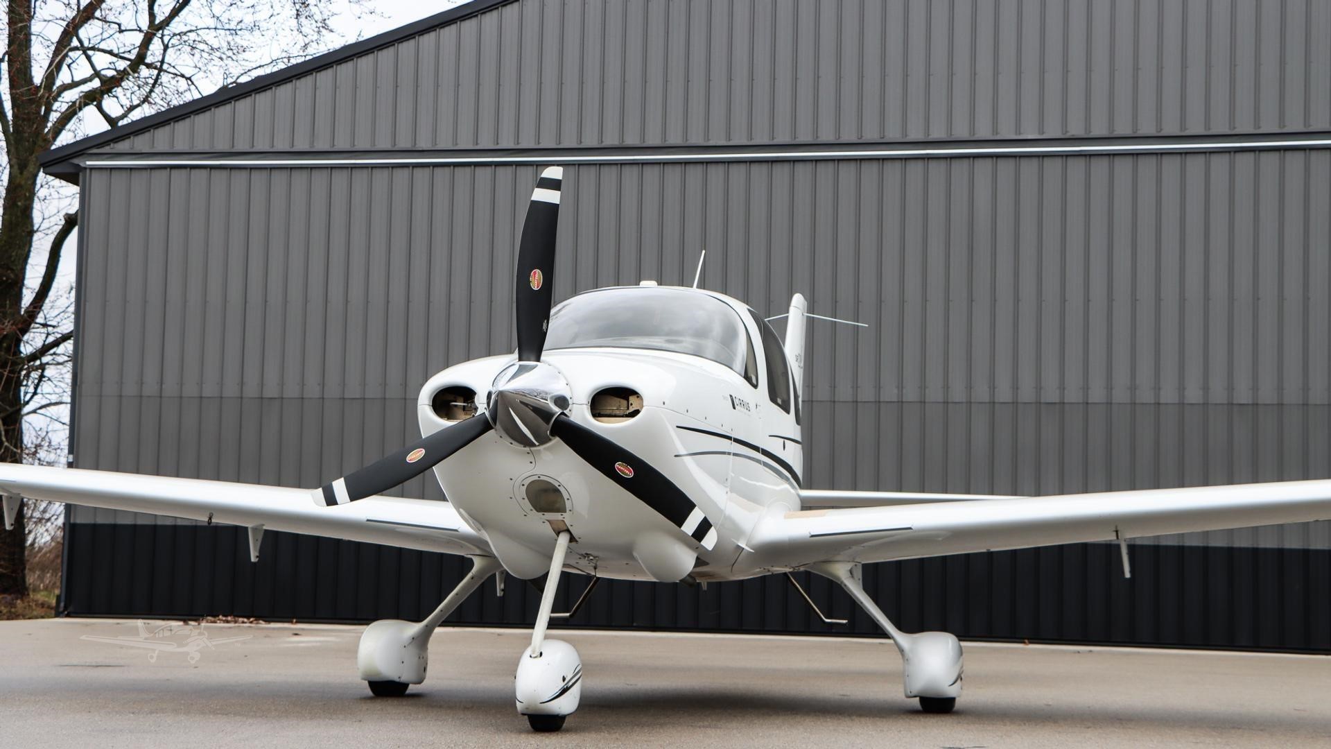 Cirrus SR20