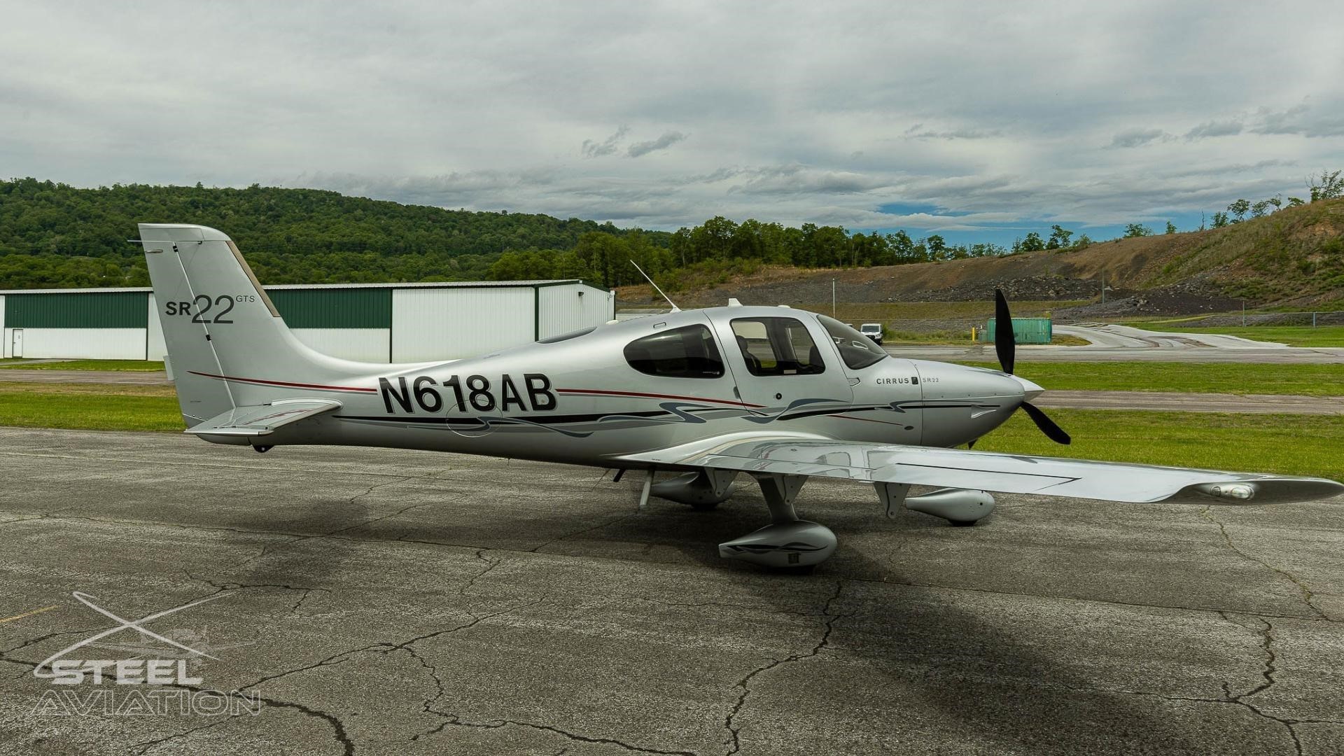 Cirrus SR22