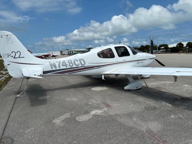 Cirrus SR22