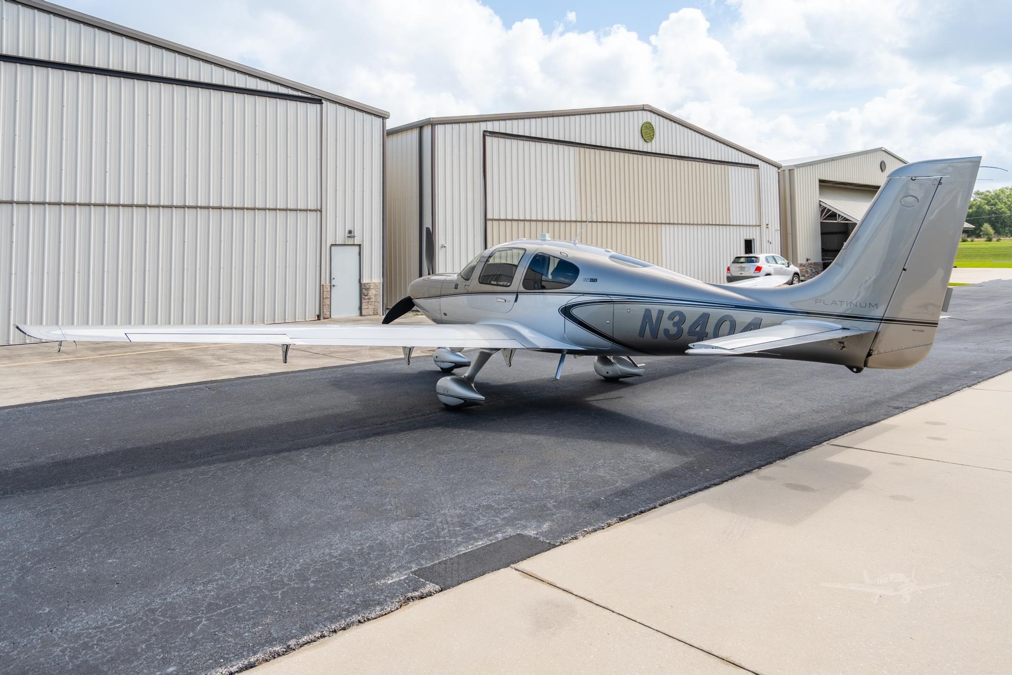 Cirrus SR22