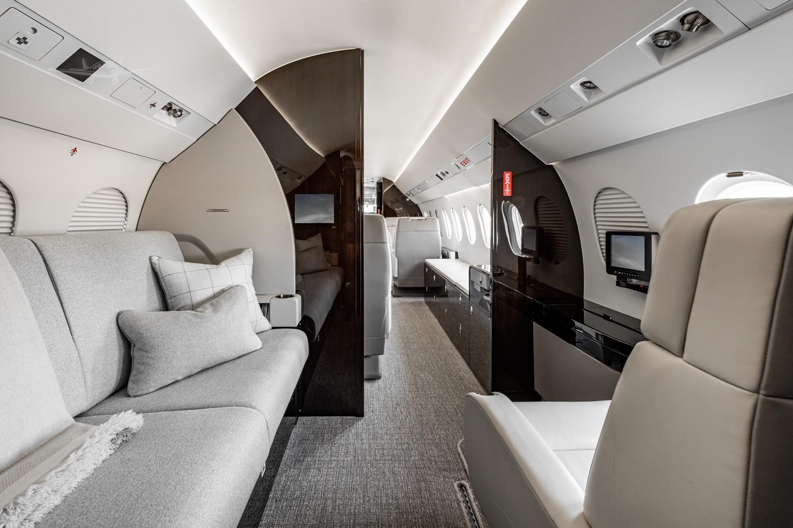 Falcon 900DX