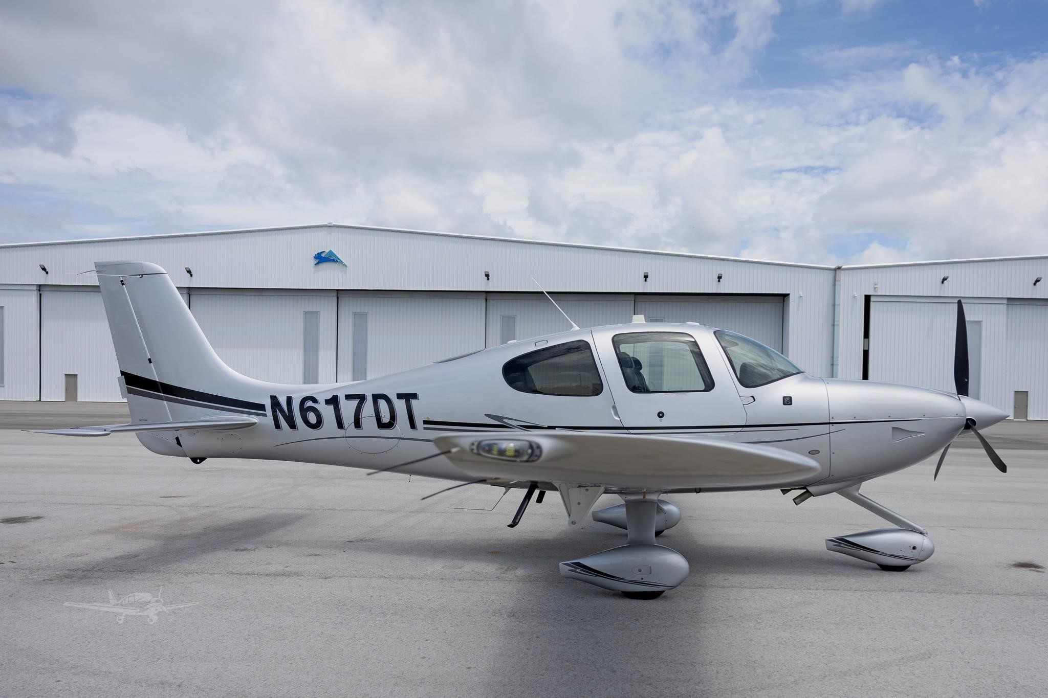 Cirrus SR22