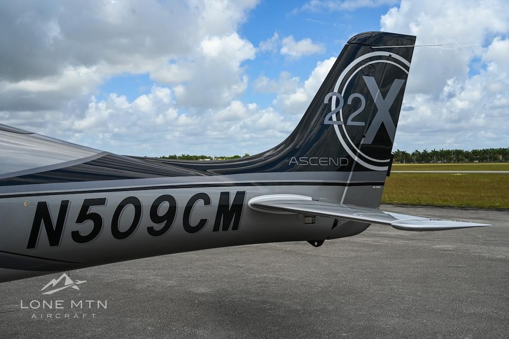 Cirrus SR22