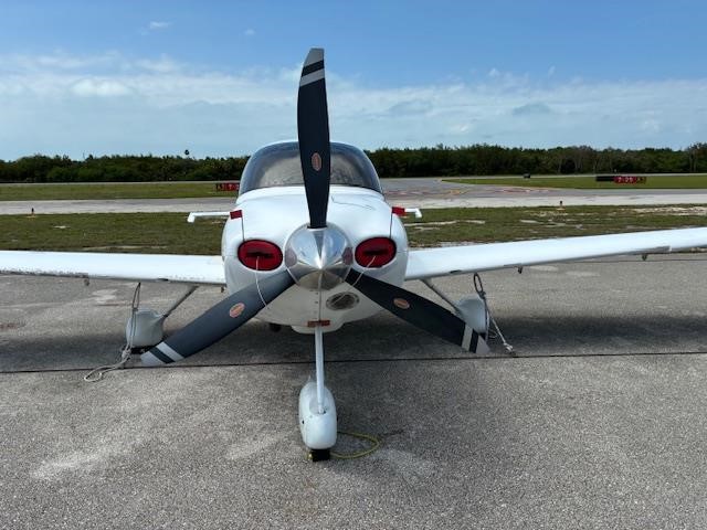 Cirrus SR22