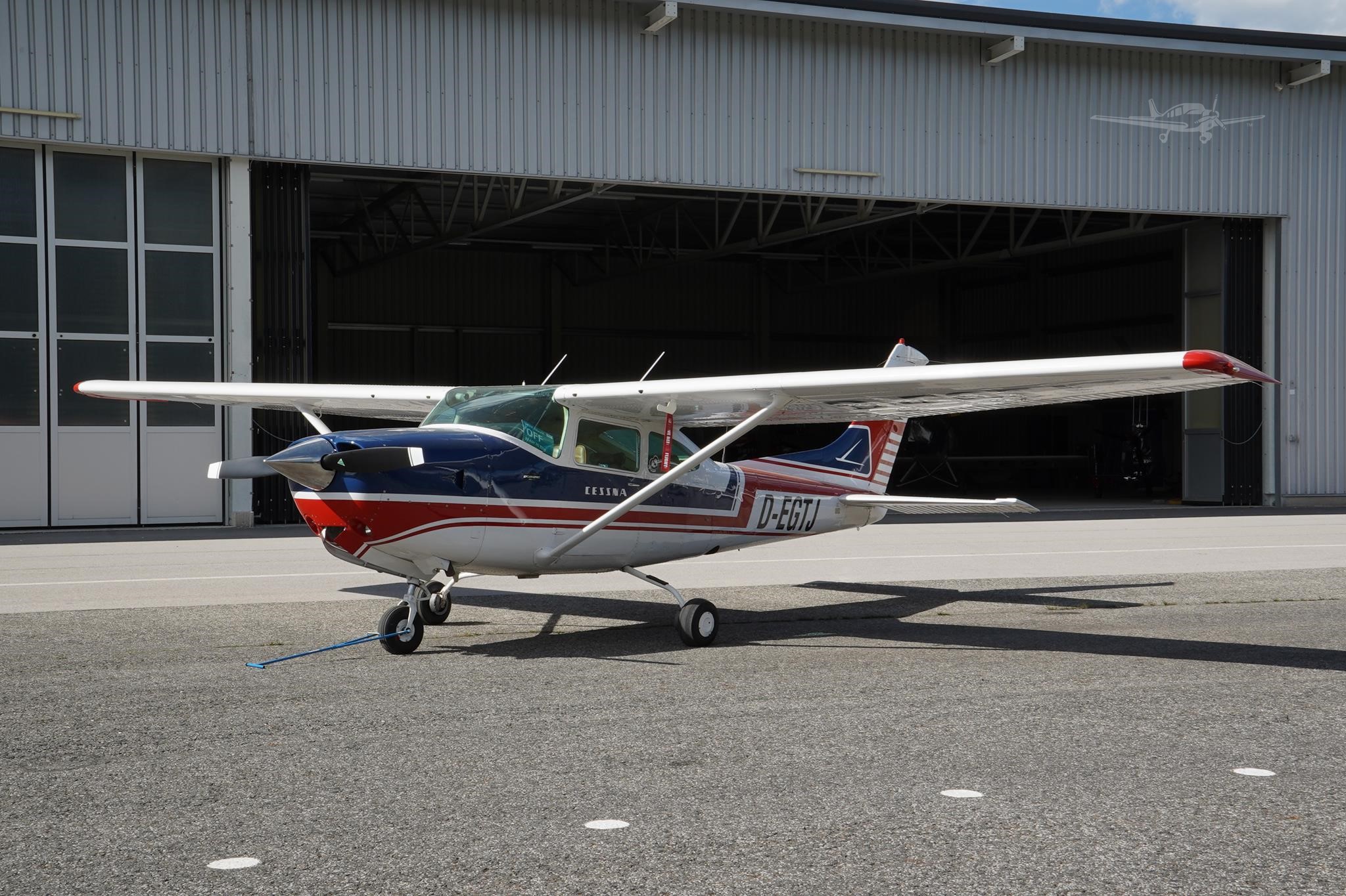 Cessna 182