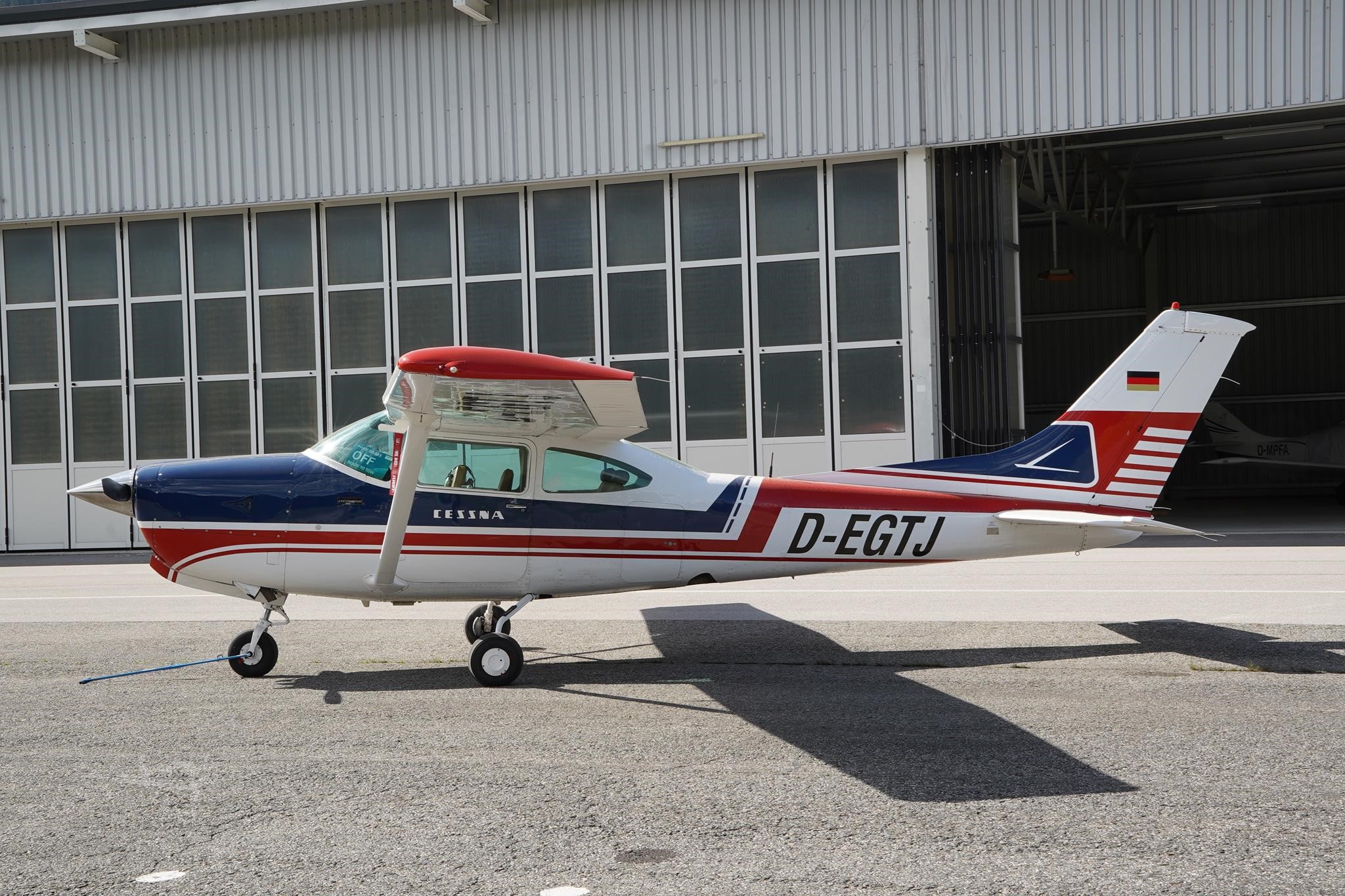 Cessna 182
